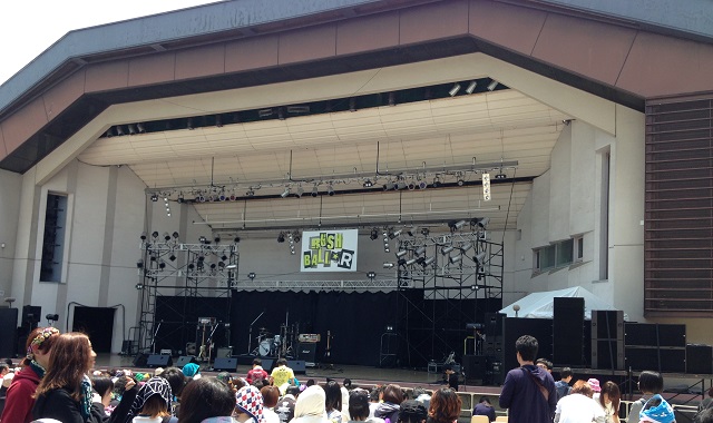 大阪城音楽堂のキャパはどれくらい 座席のレイアウトは フェスセト